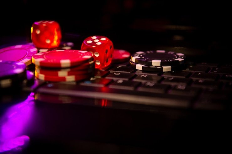 Tabel pembayaran Casino Hold'em dan contoh kombinasi kartu pemenang